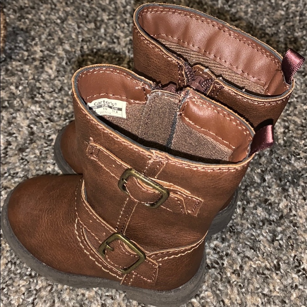 TODDLER CARTER BOOTS SIZE 4 - Picture 2 of 3